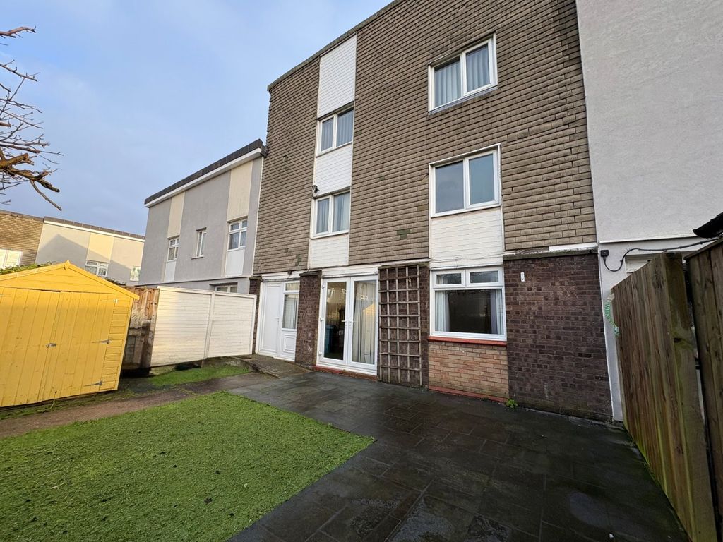 Property photo 1 of 13 External