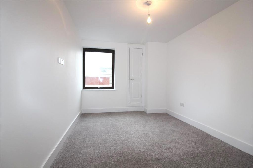 Additional image 5 of 6 bed flat for sale19- 23 Market Street, Maidenhead SL6