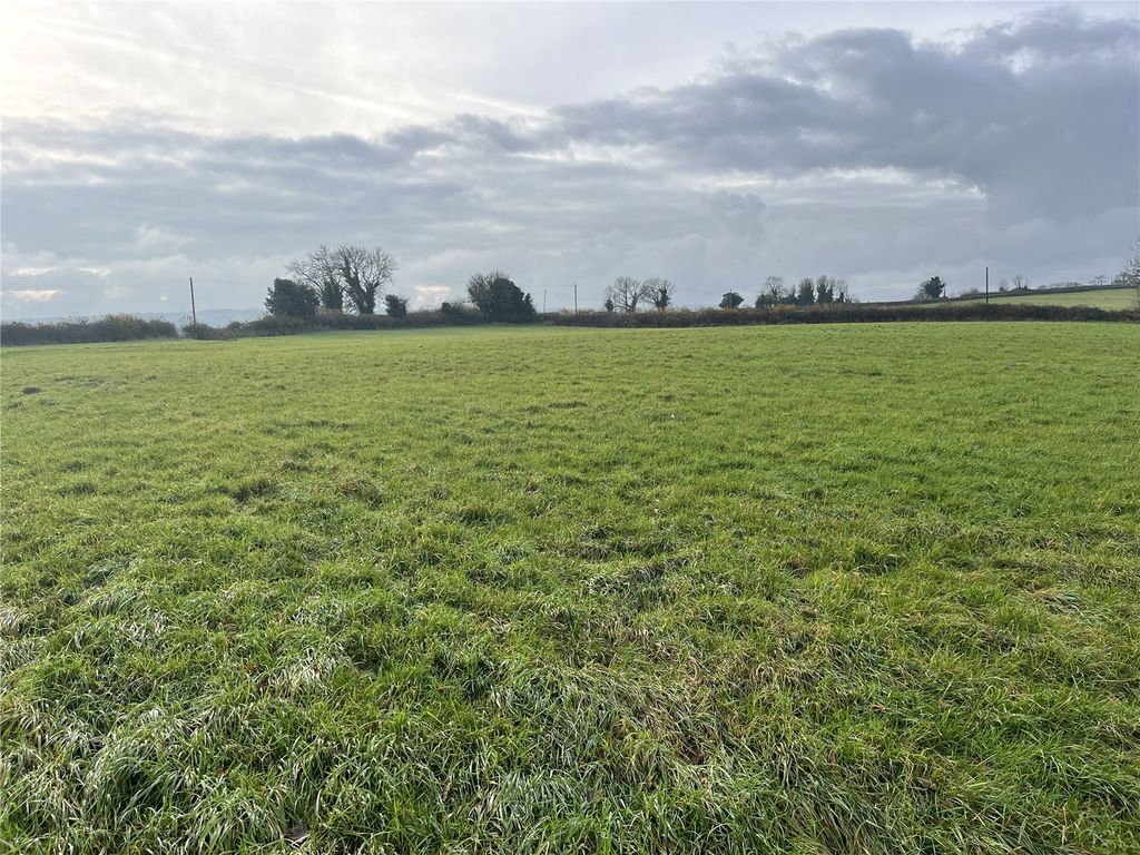 Property photo 2 of 3 Picture No. 03