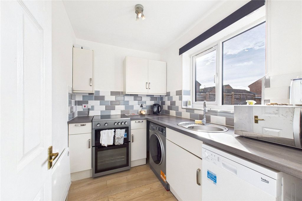 Property photo 2 of 13 Kitchen