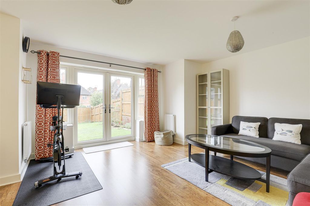 Property photo 2 of 21 9304.Jpg
