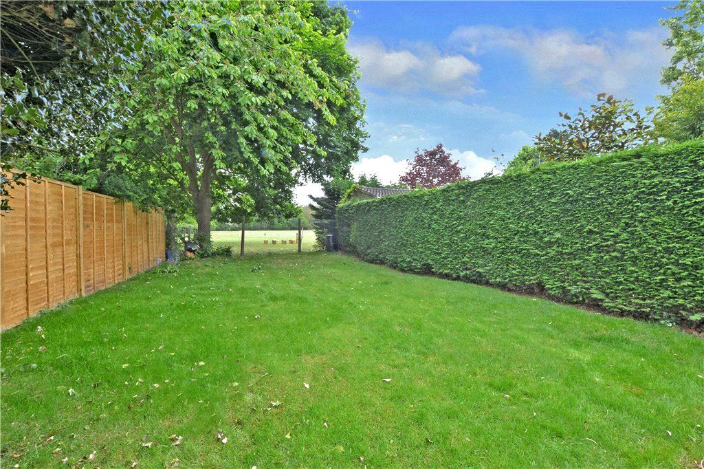 Property photo 2 of 9 Garden