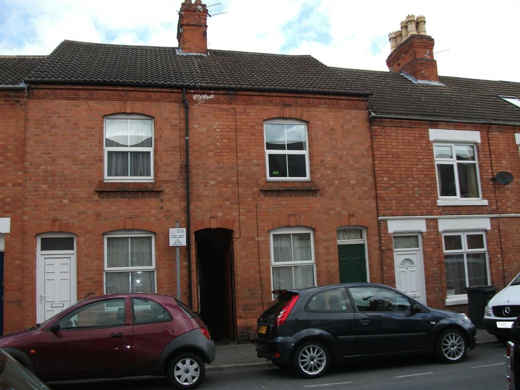 Property photo 1 of 8