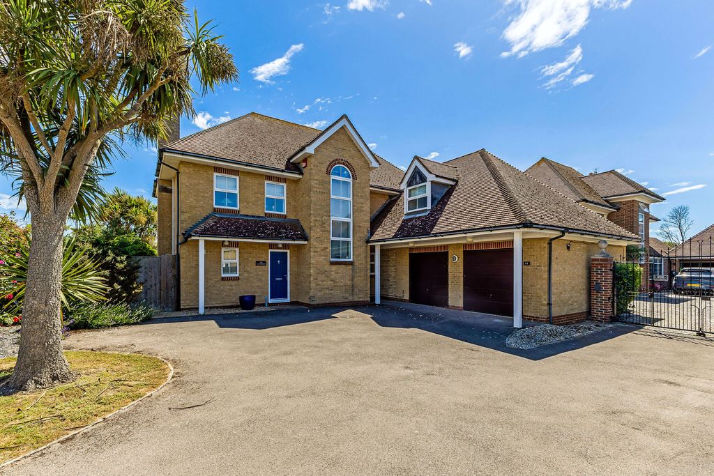 Property photo 1 of 26