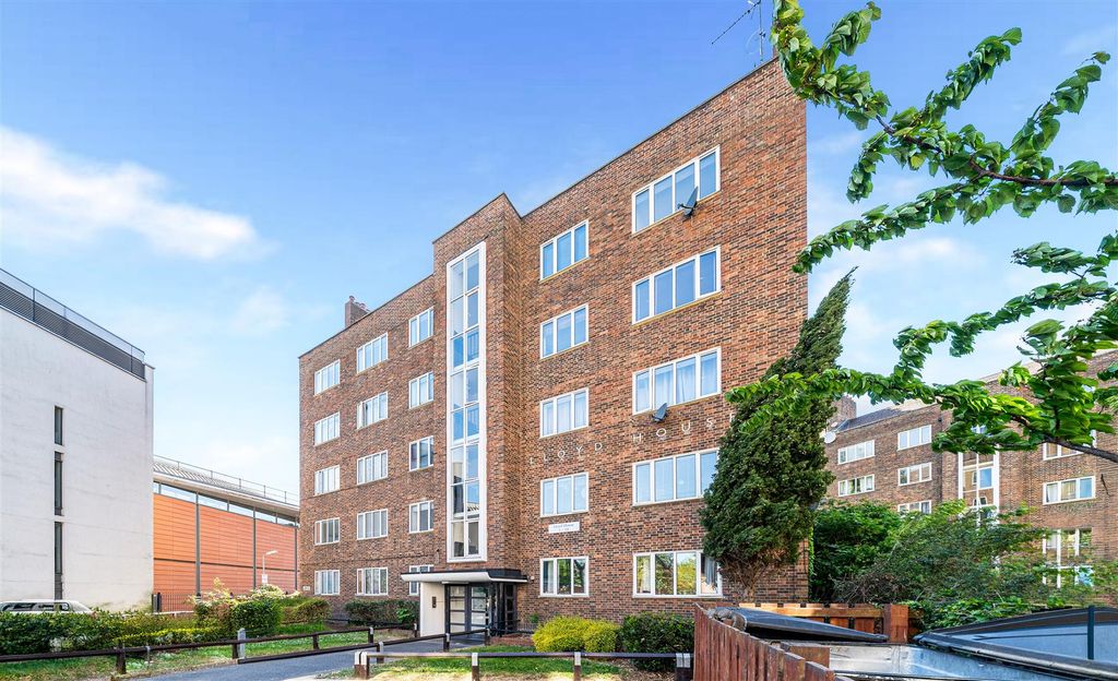 Property photo 1 of 14 Lloyd House (14).Jpg
