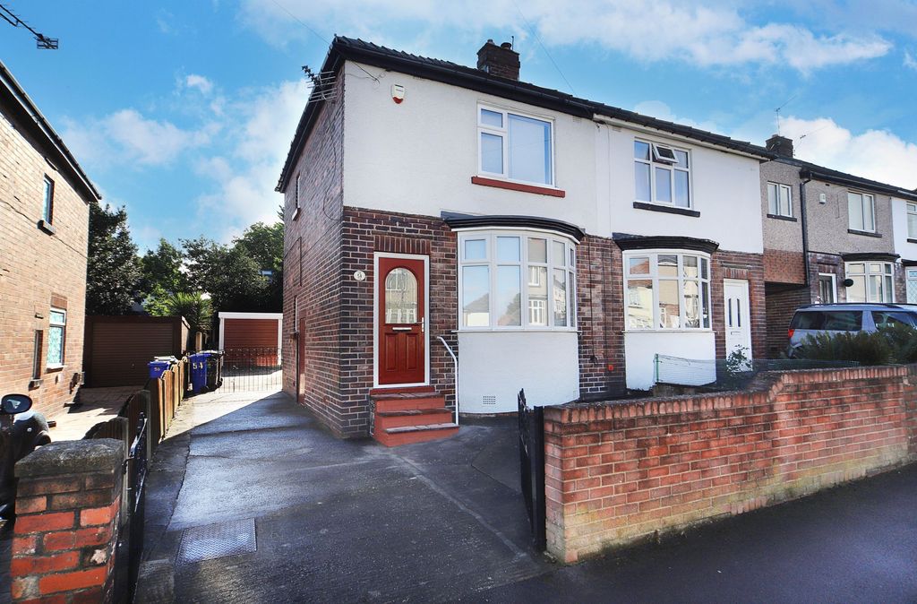 Property photo 1 of 11