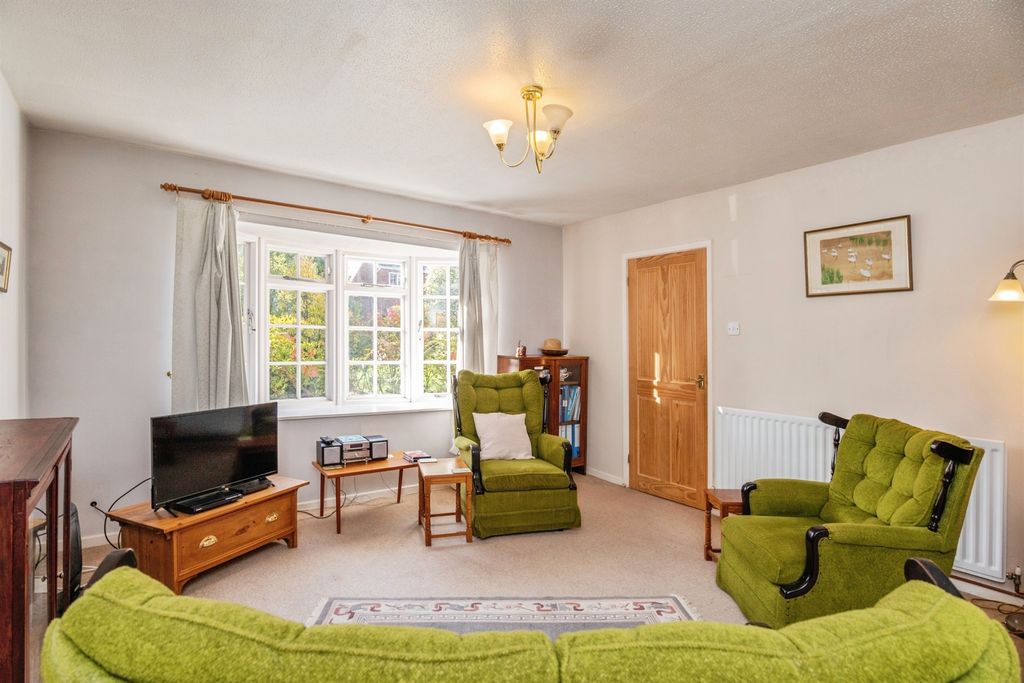 Property photo 3 of 17