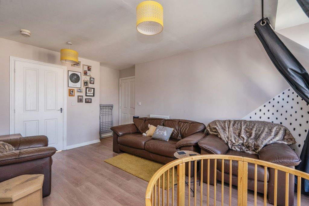 Property photo 3 of 17 Photo