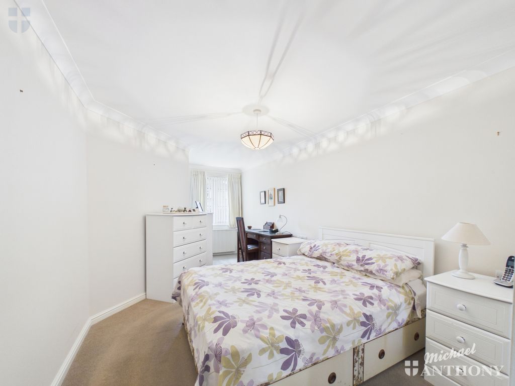 Property photo 2 of 8 Cam03218G0-Pr0967-Still001