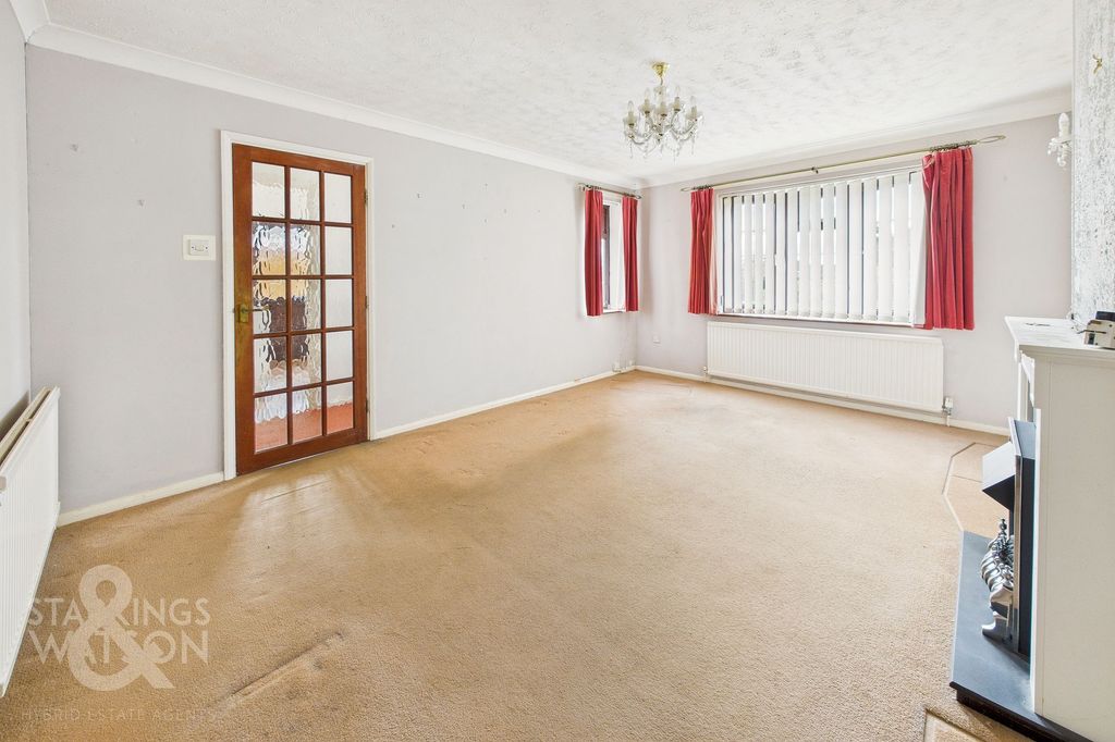 Property photo 3 of 16