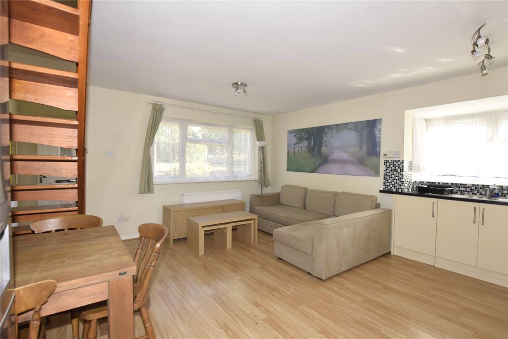 Property photo 2 of 9 Open Plan