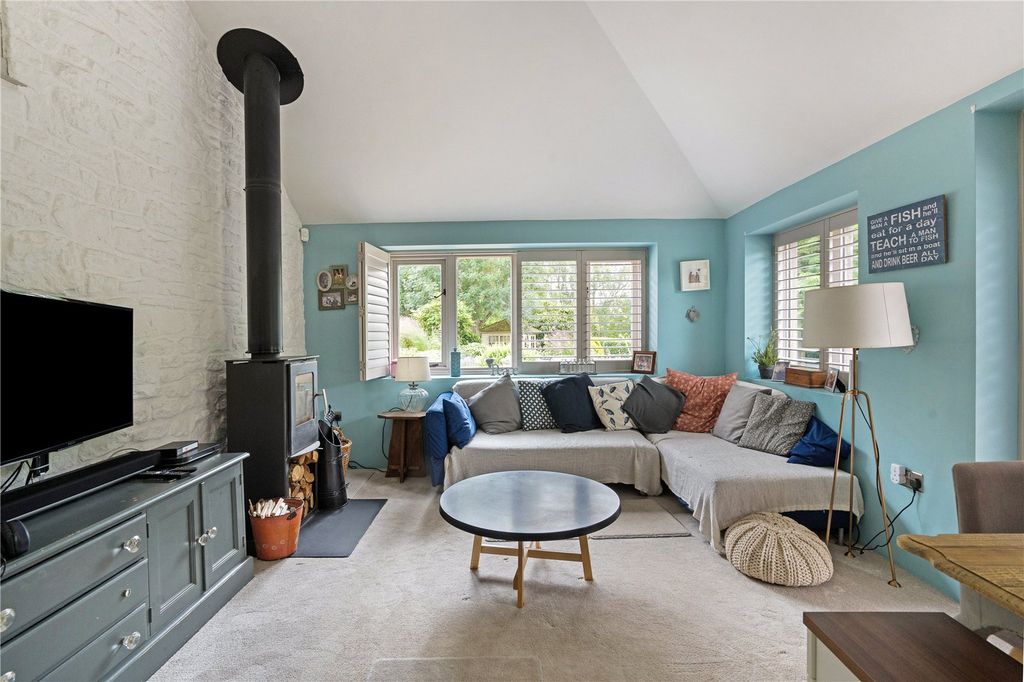 Property photo 3 of 15 Sitting Room