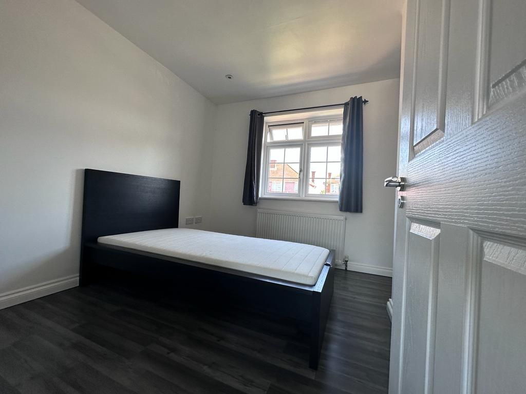 Property photo 2 of 7 Gallery