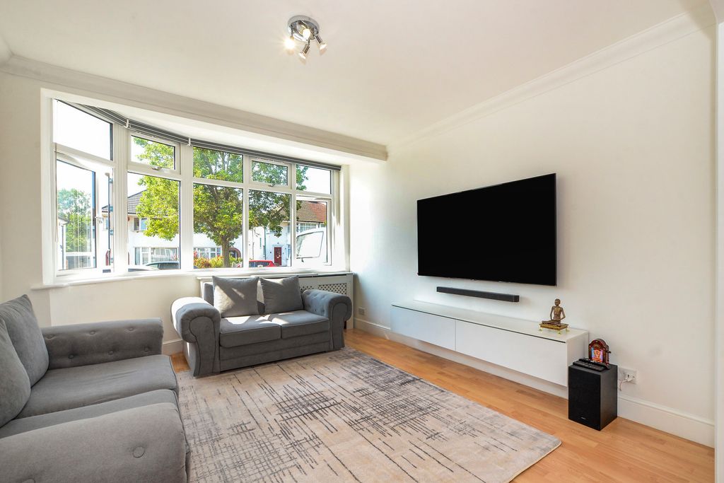 Property photo 2 of 11 Pbox-Img.Jpg