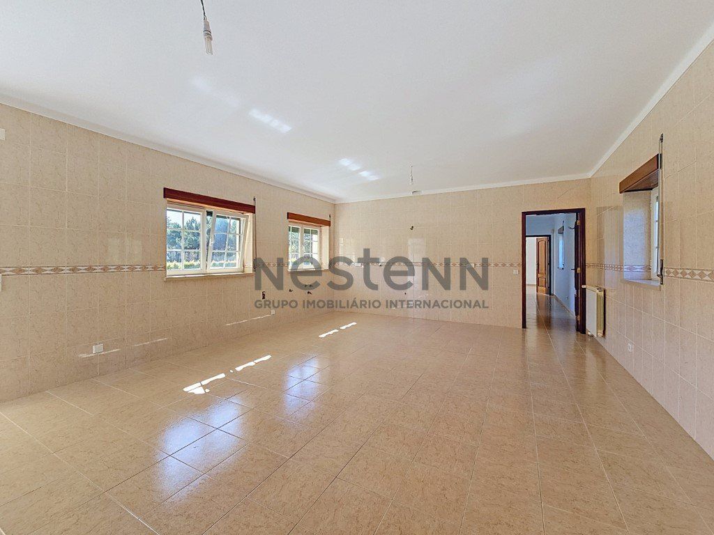 Property photo 3 of 48