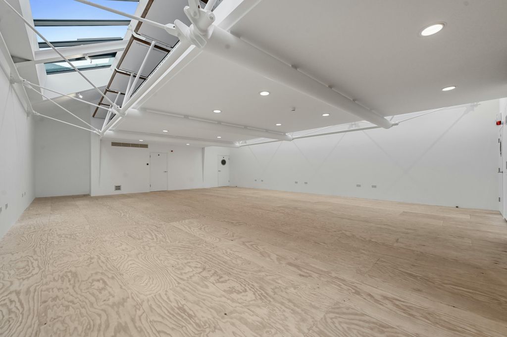 Property photo 2 of 17 Olpil2Mundenstreet14.Jpg