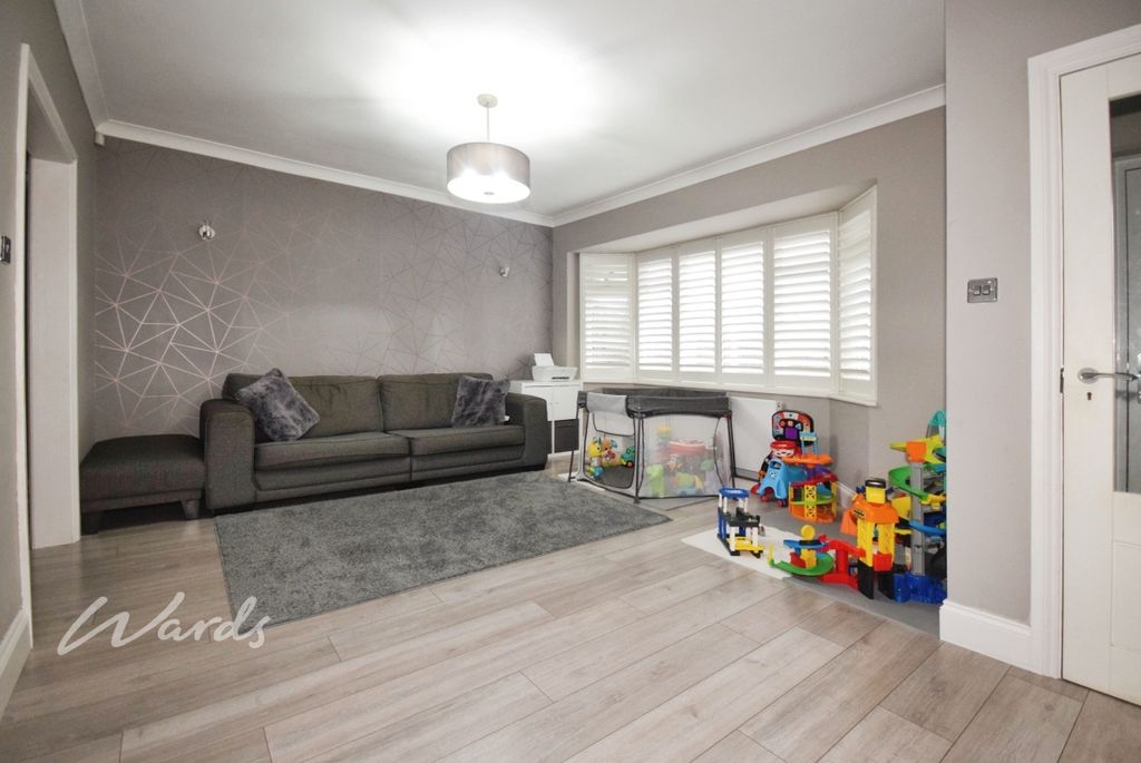 Property photo 2 of 13 Lounge