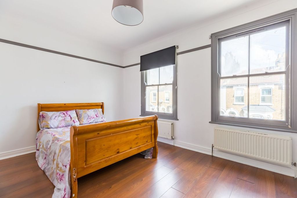 Property photo 3 of 13
