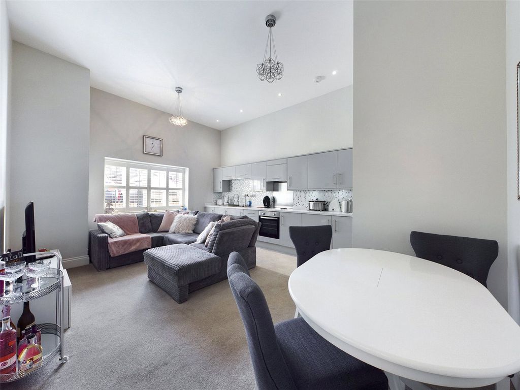 Property photo 2 of 8 Picture No. 09