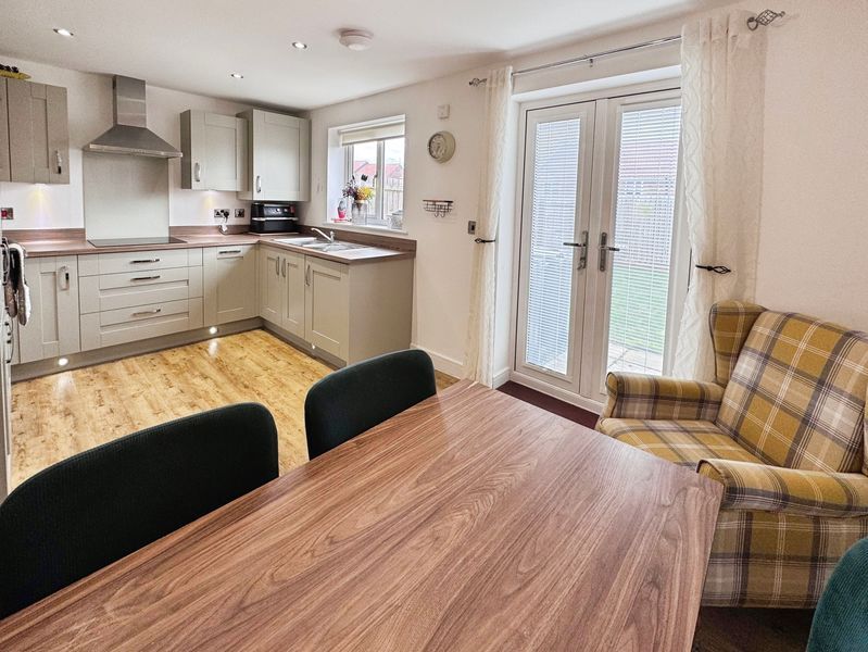 Property photo 2 of 9 Photo 5