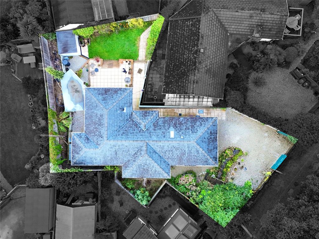 Property photo 1 of 13 4772711