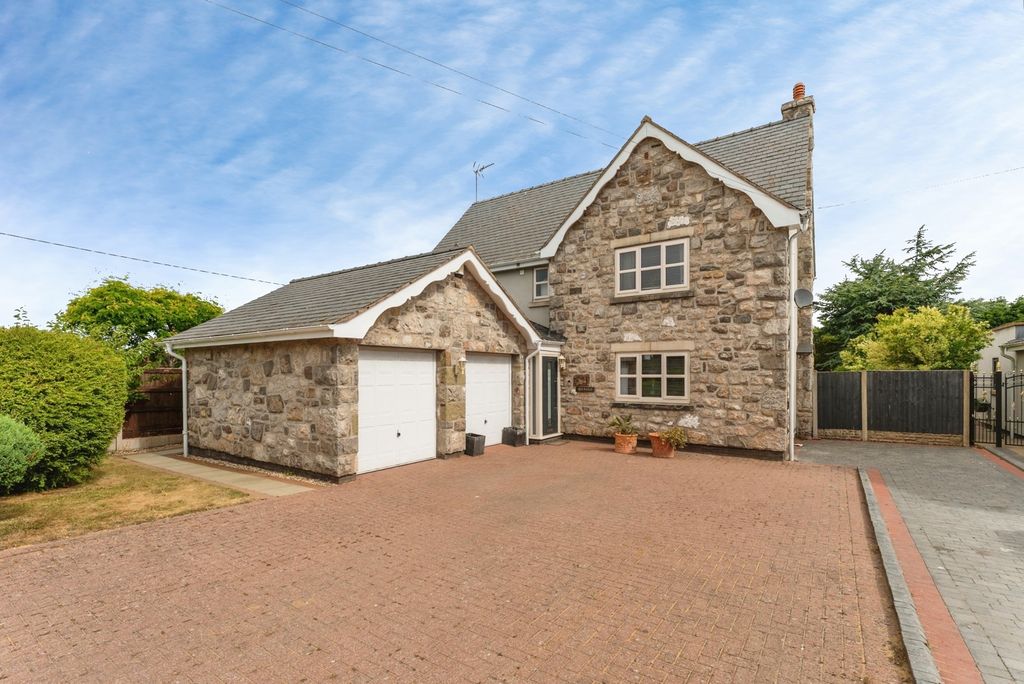 Property photo 1 of 33 Pbox-Img.Jpg