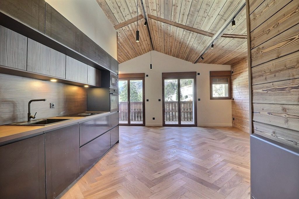 Property photo 2 of 26