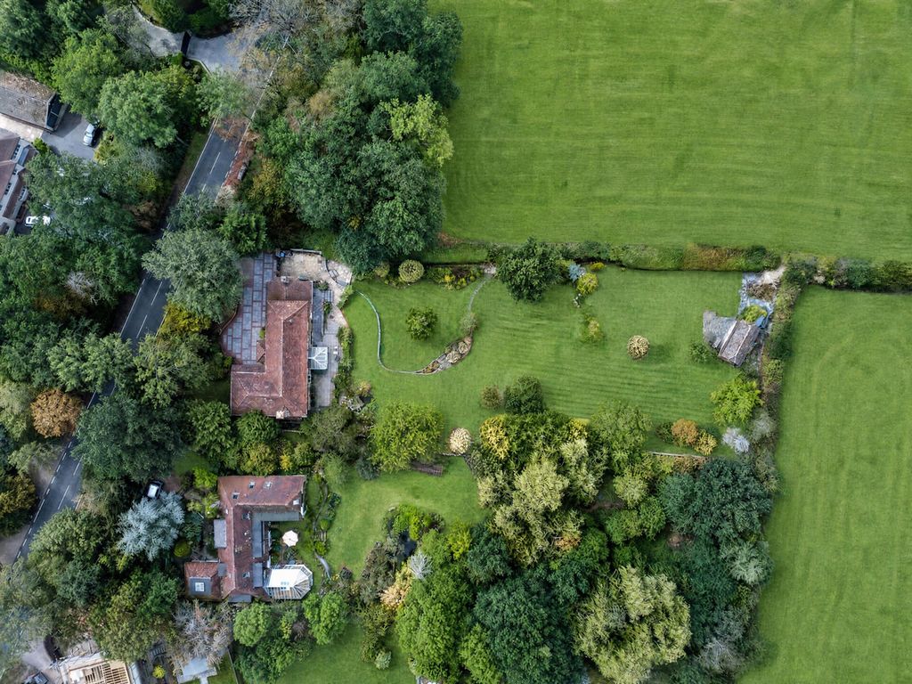 Property photo 3 of 31
