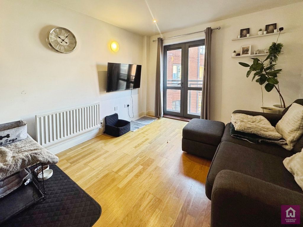 Property photo 2 of 11 Picture No. 14