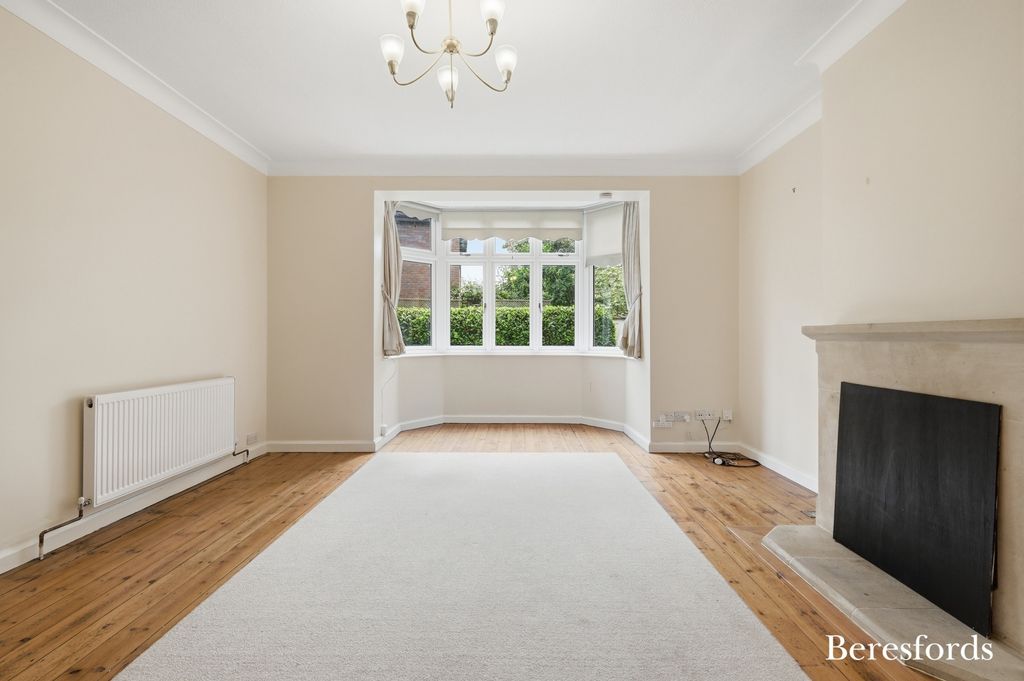 Property photo 2 of 17 Picture No. 25