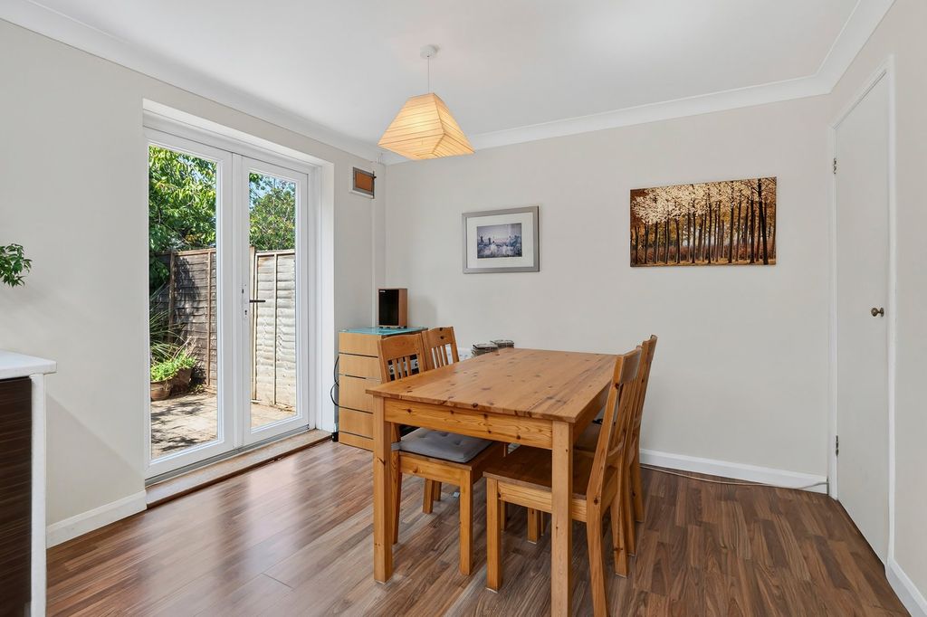 Property photo 3 of 22 Dining Area