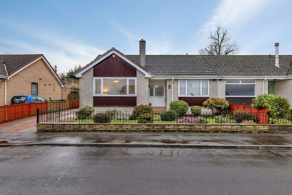 Property photo 2 of 32 003