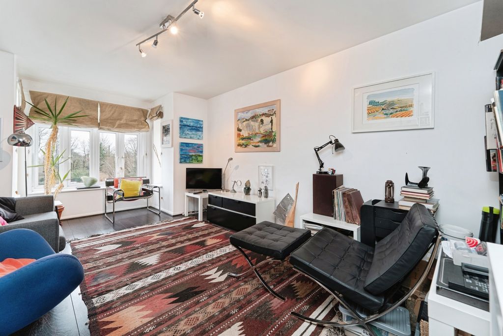 Property photo 2 of 12 Pbox-Img.Jpg