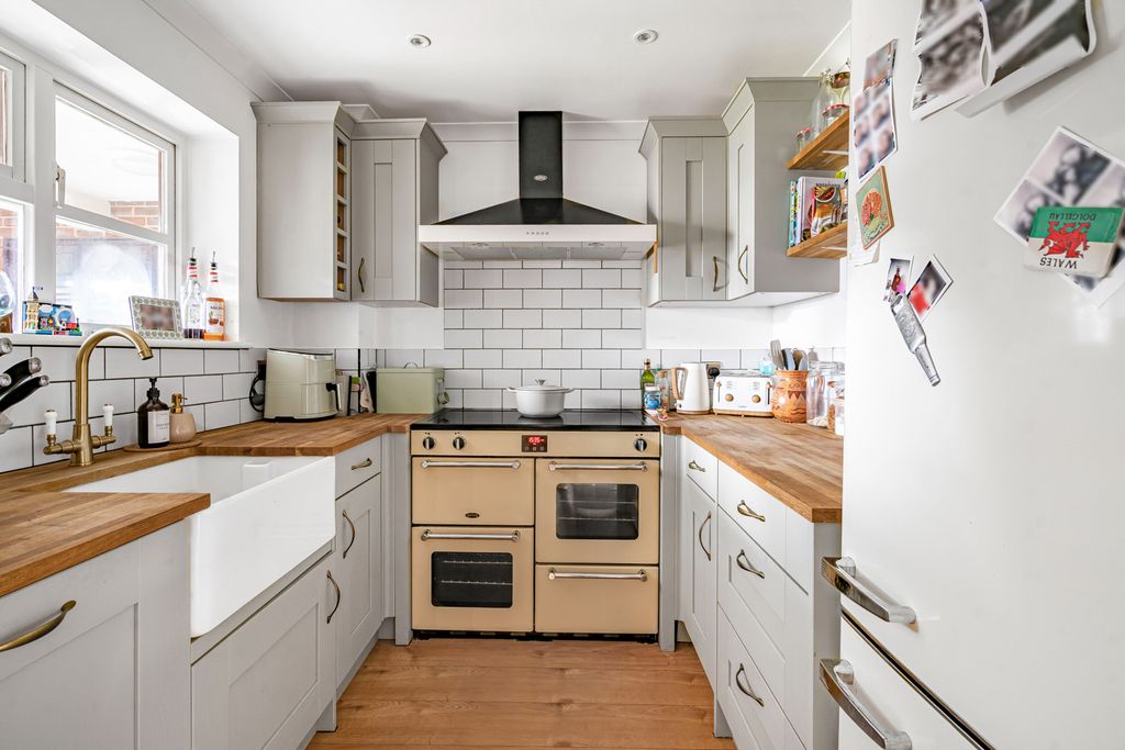 Property photo 2 of 12 16_92561