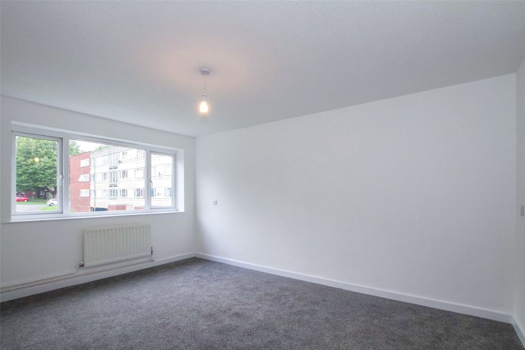 Property photo 3 of 8 Picture No. 06