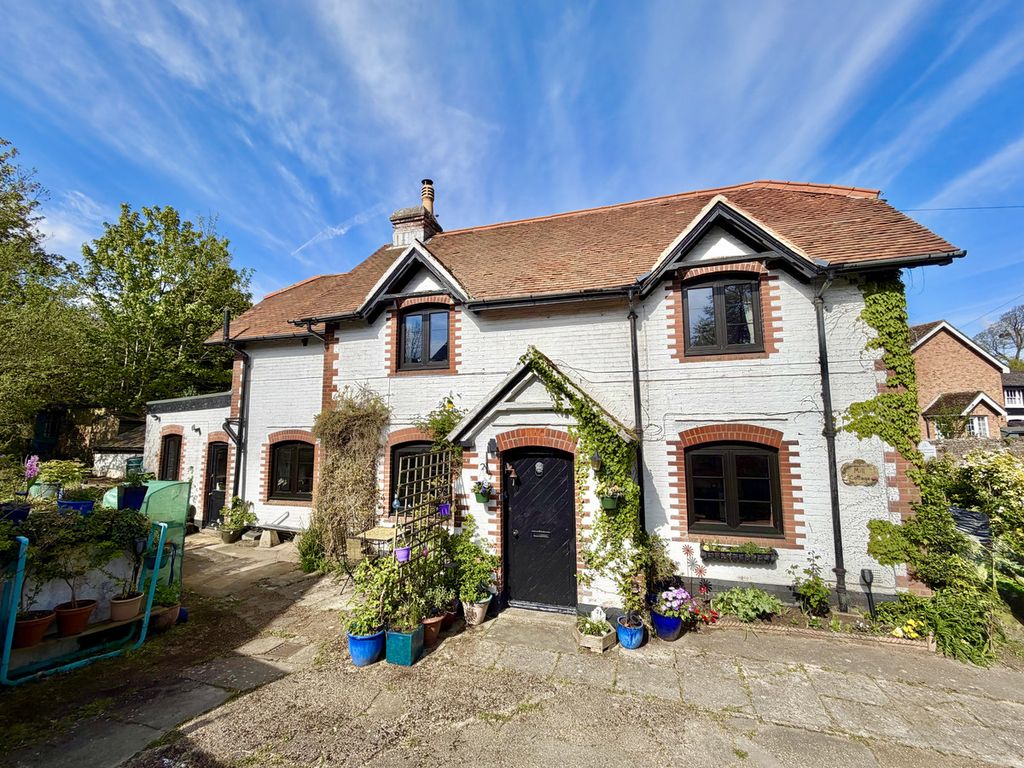 Property photo 1 of 25