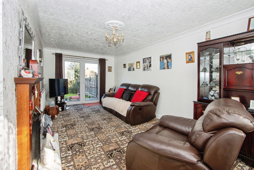 Property photo 2 of 19 Pbox-Img.Jpg