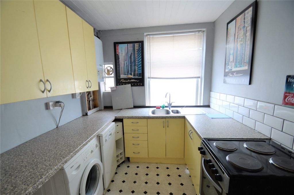 Property photo 3 of 8 Picture No. 05
