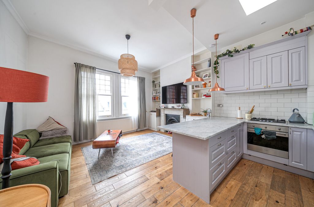 Property photo 3 of 11 1370789-6-68F5F59...