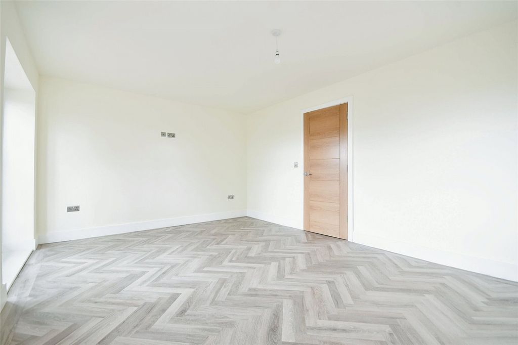 Property photo 3 of 8 Internals