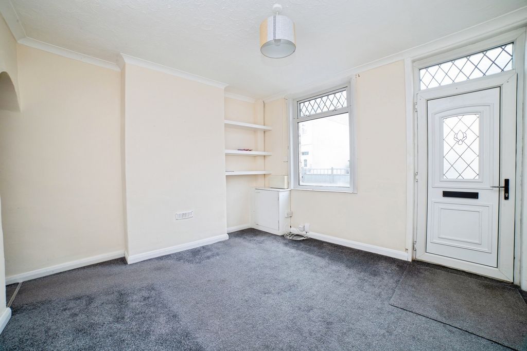 Property photo 2 of 16 Pbox-Img.Jpg