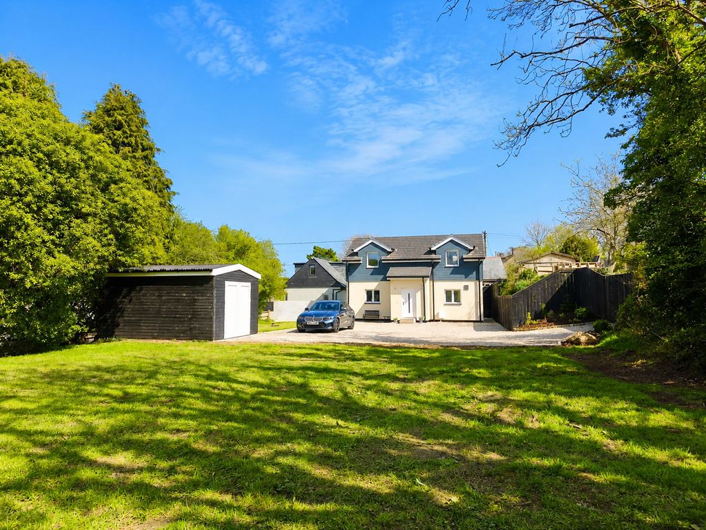 Property photo 1 of 21 External