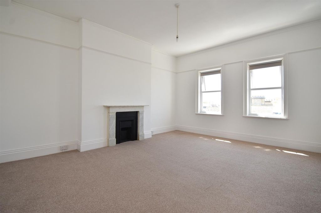 Property photo 2 of 12 Living Room