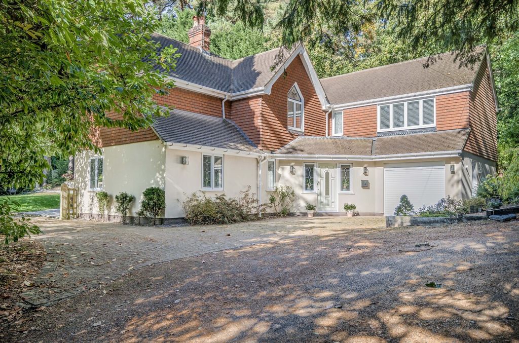 Property photo 1 of 28 1358443-2-68Dbebb...