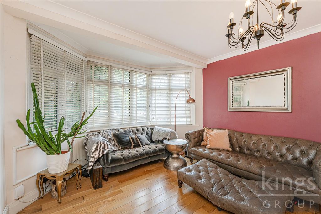 Additional image 8 of 4 bed detached house for saleFirtree Walk, Enfield EN1