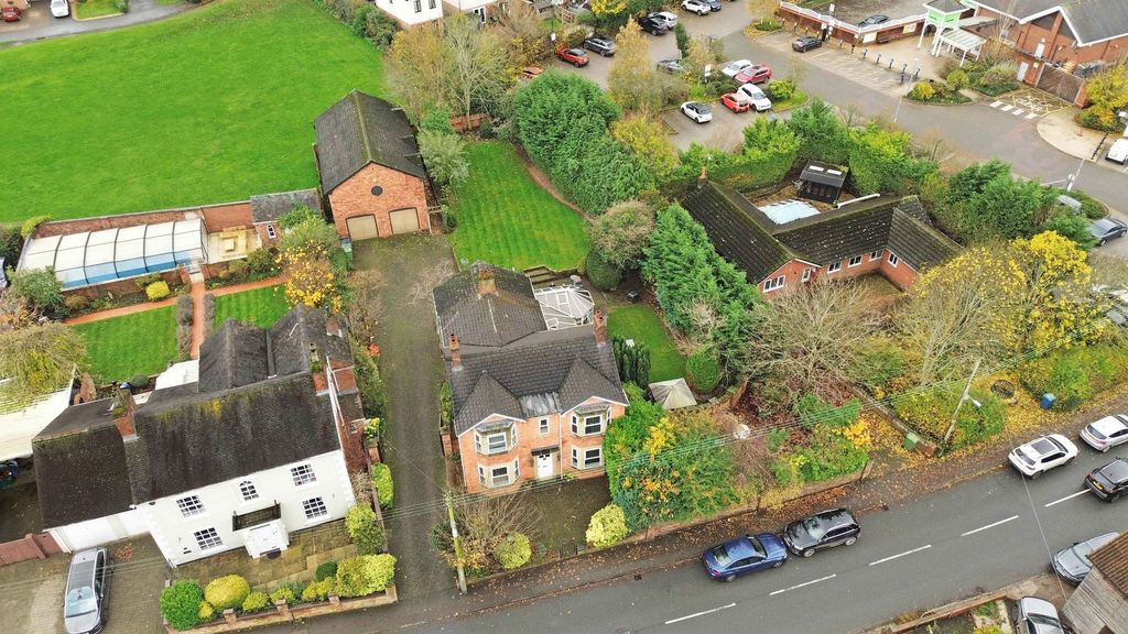 Property photo 2 of 26