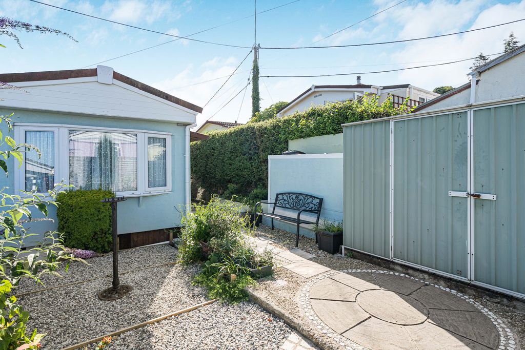 Property photo 3 of 24