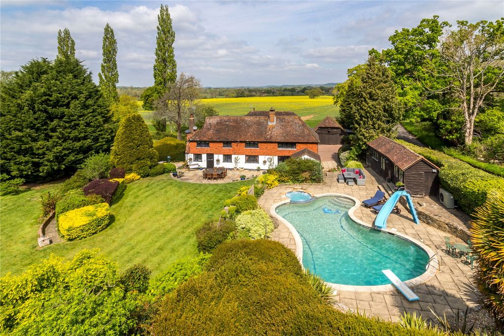 Property photo 1 of 50 House. Partnership