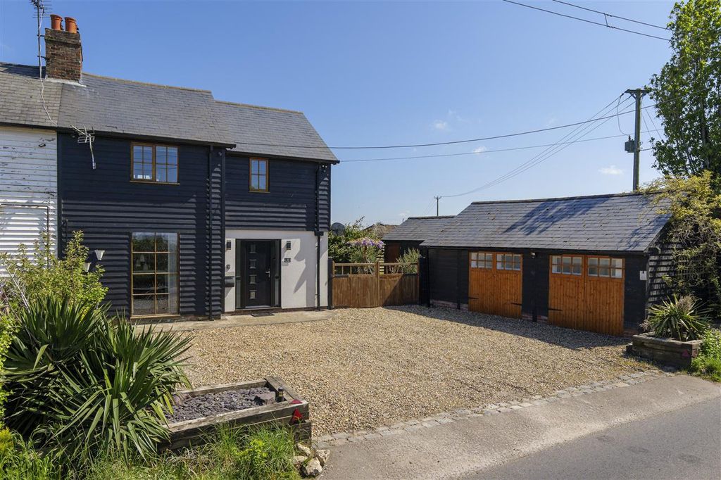 Property photo 3 of 33