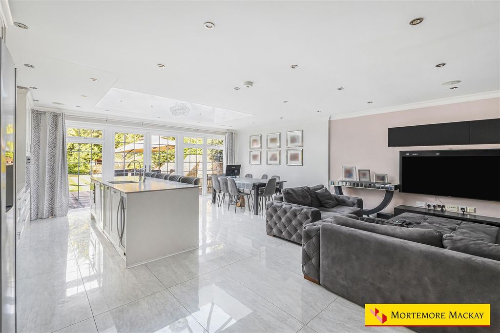 Property photo 3 of 29 14_81530_Watermarked.Jpg